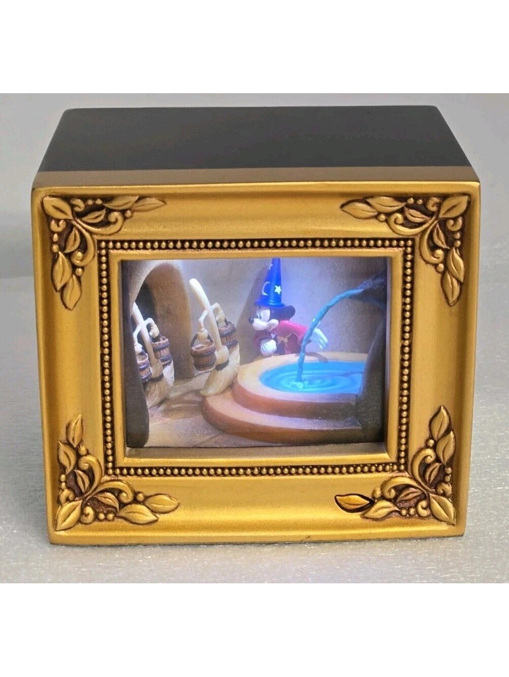 Olszewski Disney Gallery Of Light Apprentice Enchantment Mickey Fantasia 3D Box